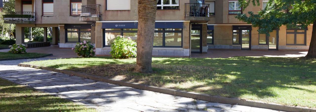 Apartamentos Isaga 자라우츠 외부 사진